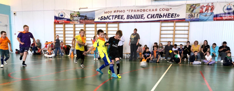 Спортивный день в нашем детском лагере!.
